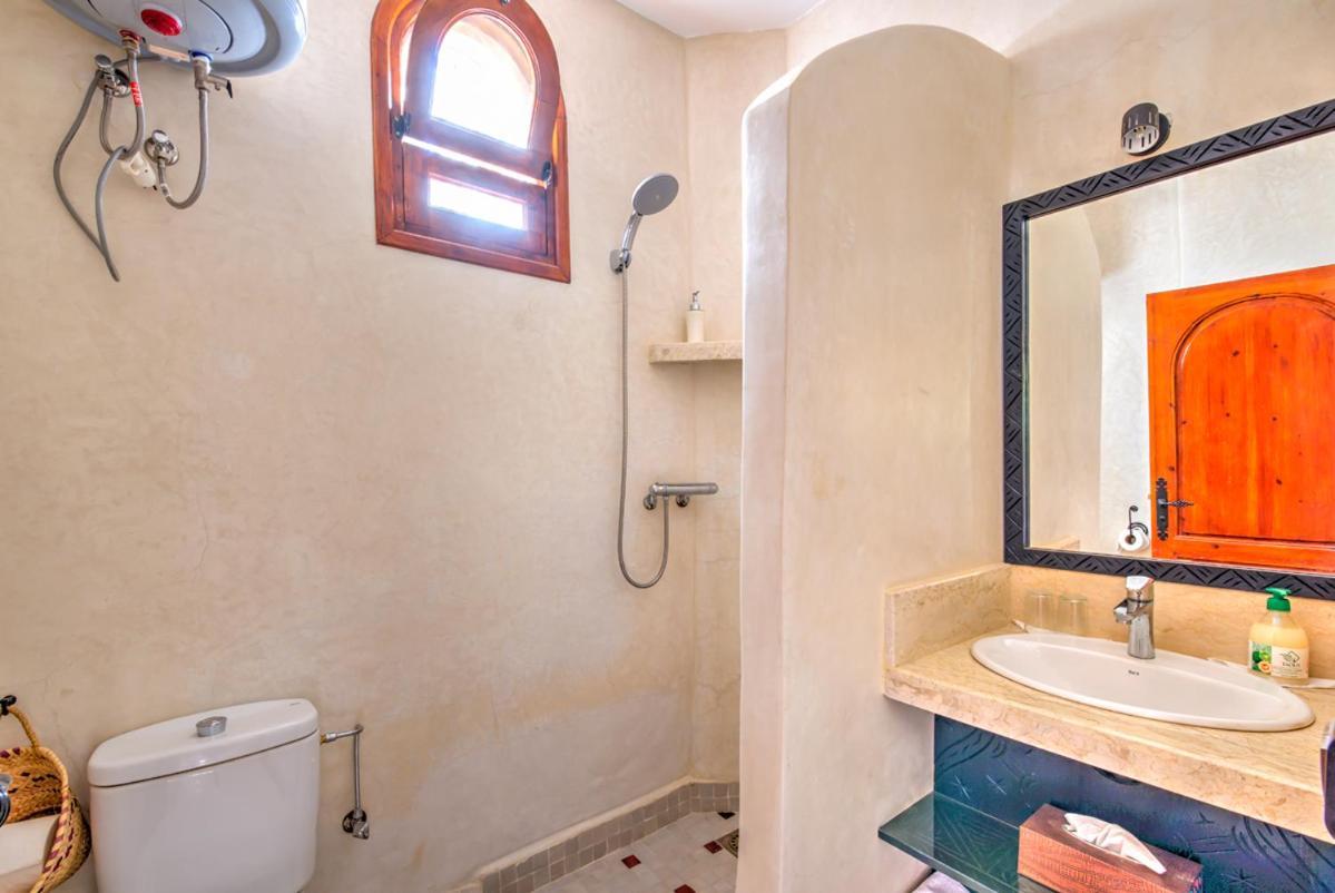 Riad Janoub 티즈니트 외부 사진