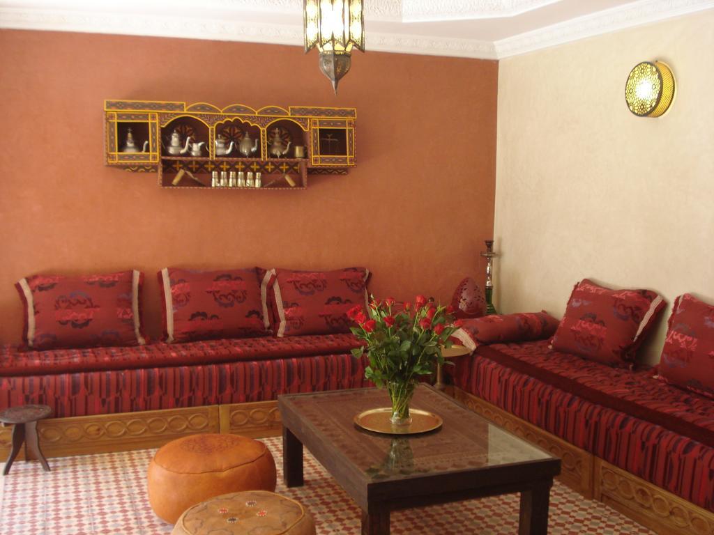 Riad Janoub 티즈니트 외부 사진