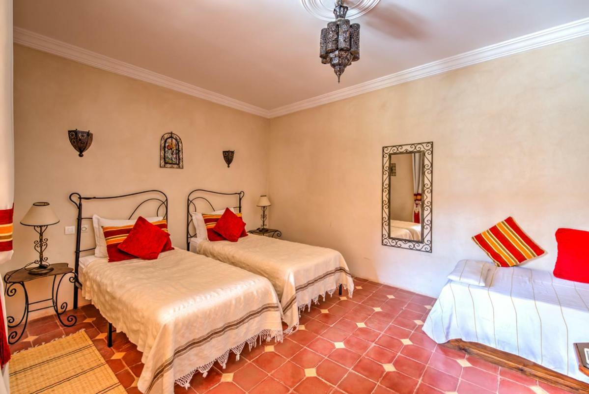 Riad Janoub 티즈니트 외부 사진